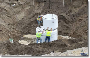 InterPipe Manhole Structure